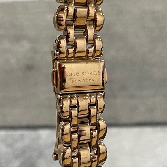 KATE SPADE Scallop Link Stainless Steel Bracelet Band For Apple Watch Rose/Gold - Picture 3 of 9